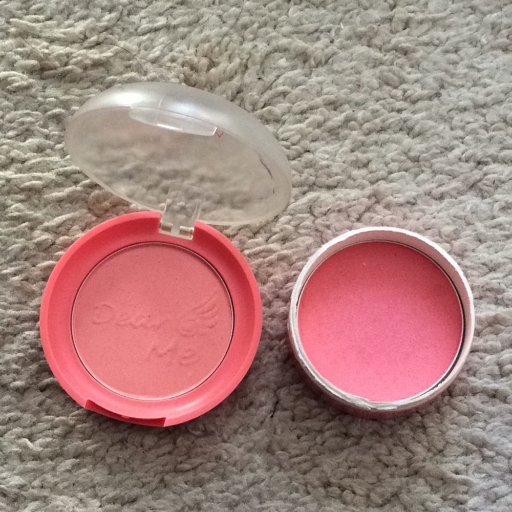 4 blushes - Picture 3 of 4